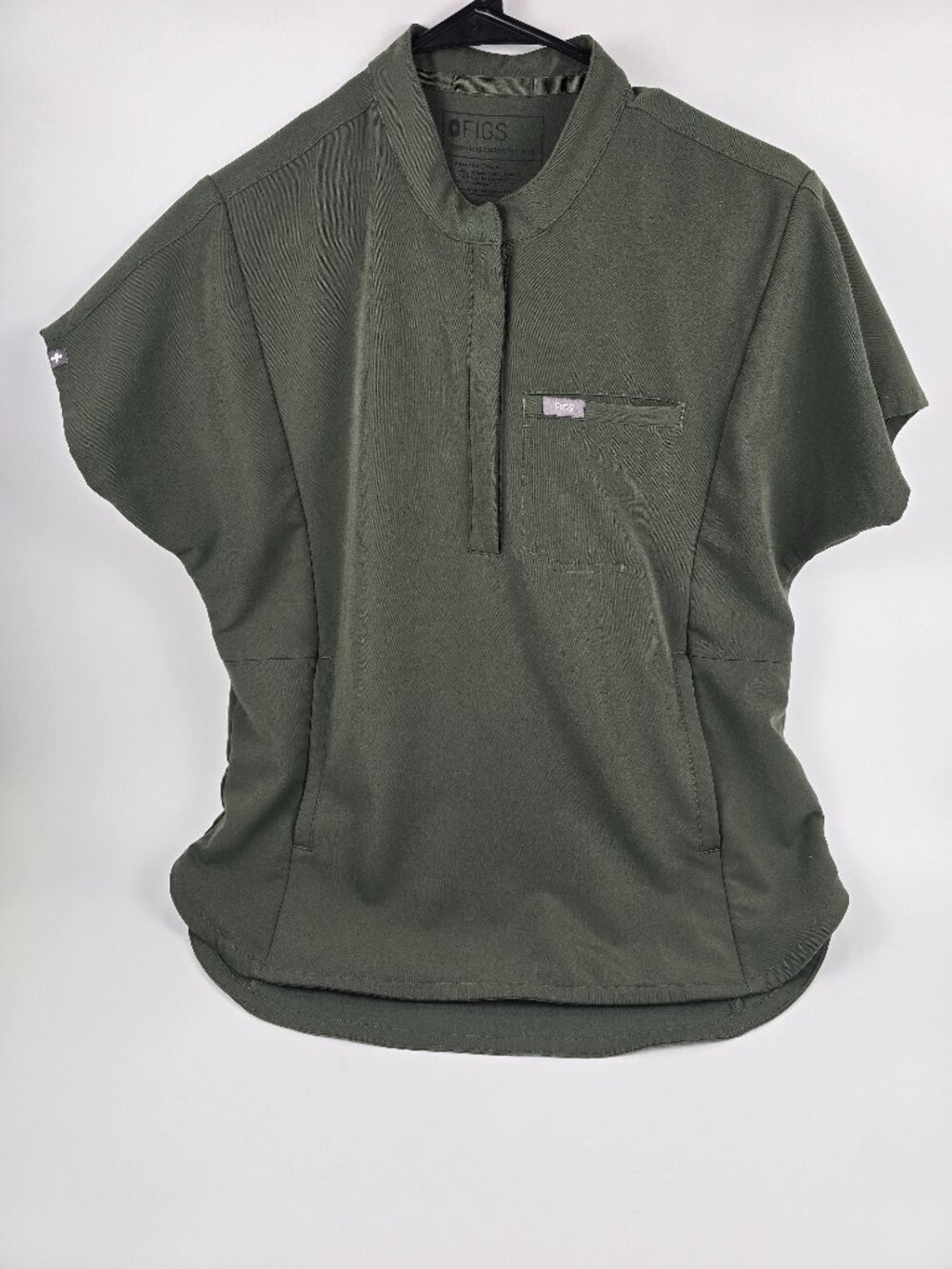 FIGS Montex scrub top SMALL in MOSS